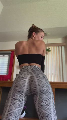 Ass Leggings Shaking Shaved Pussy Yoga Pants Porn GIF by naomi_soraya
