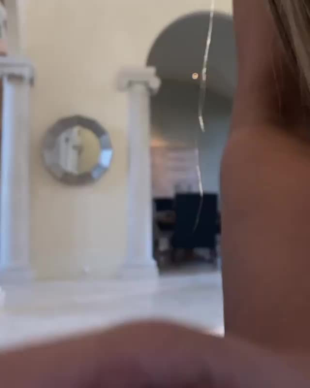 Cardi 🍑