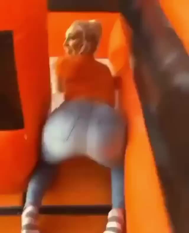 Think shes stuck