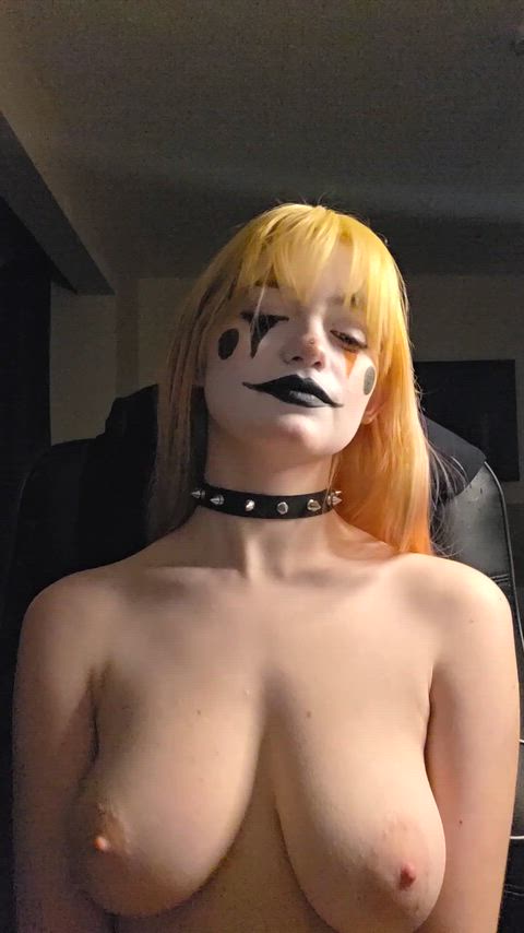 Maybe you could use a busty clowngirl like me in your circus 🎪