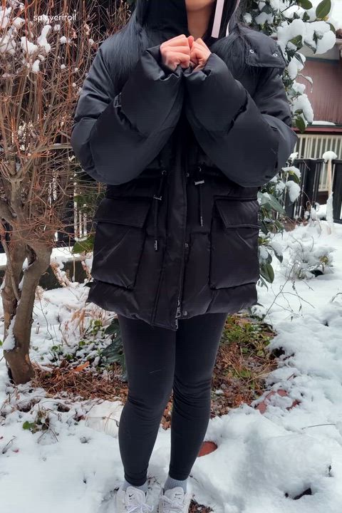 it's so cold your tongue might get stuck in my ass 👅🤭