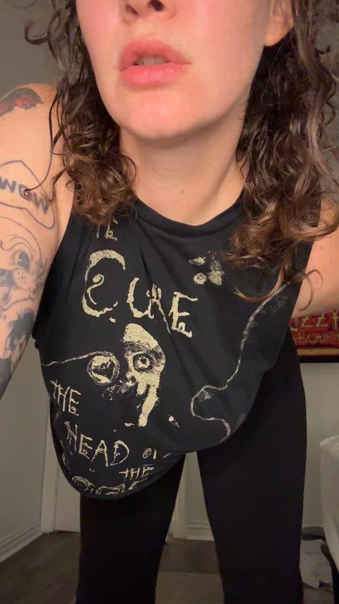 Sweating  through my yoga pants, want a whiff?