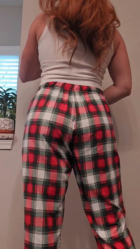 Actual footage of how I convince Santa to spoil me in Greenville SC :) wifebutt