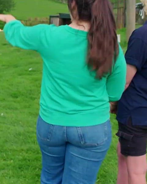 Megan McCubbin (BBC One's "Animal Park")