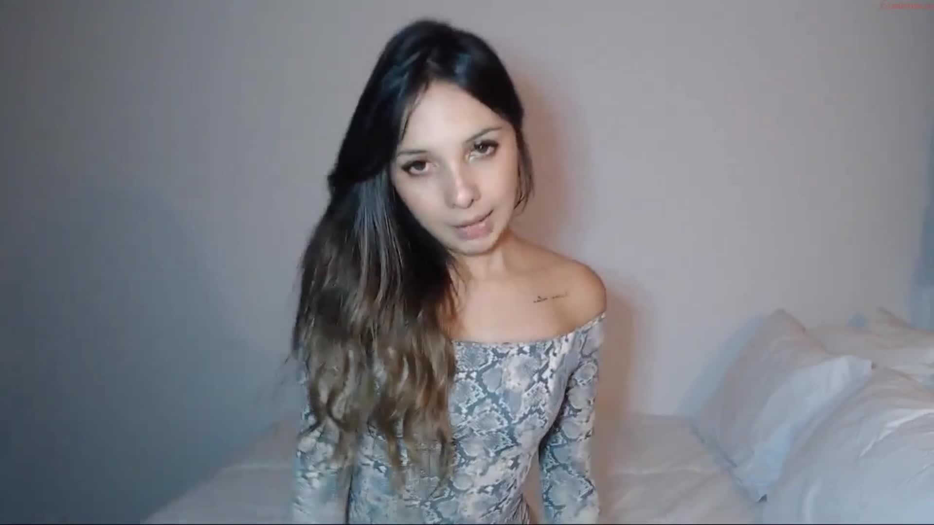 Anyone know where this model vids are posted _catherine_