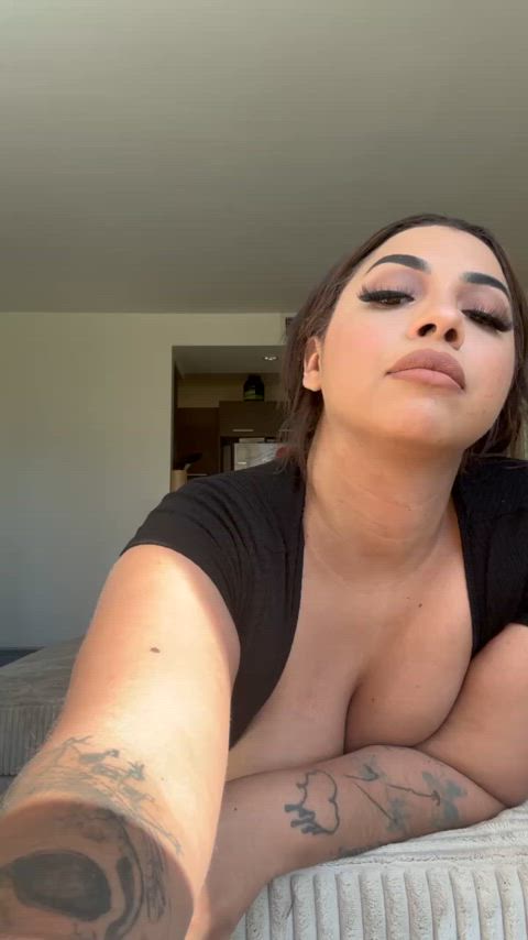 Be honest, would you eat out a 30 yo chubby mom?