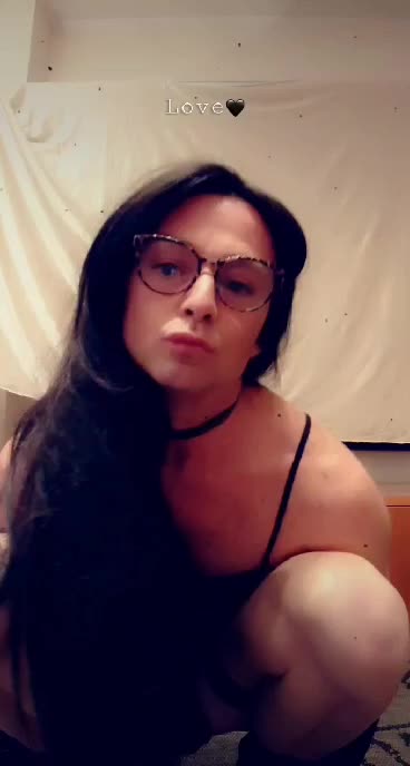 Fucking horny 💕 💕