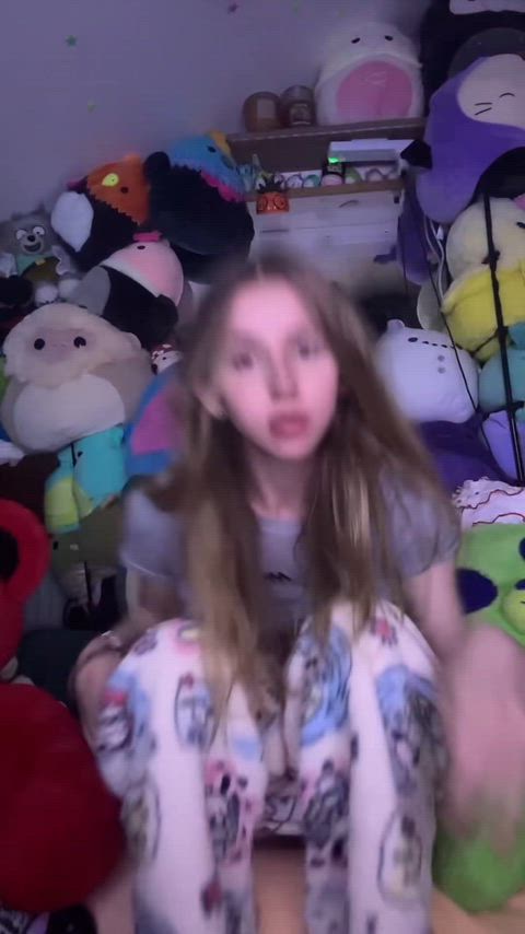 TenseMaleToucan thumbnail