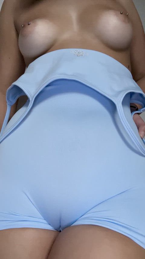 My little toe wants to say hello