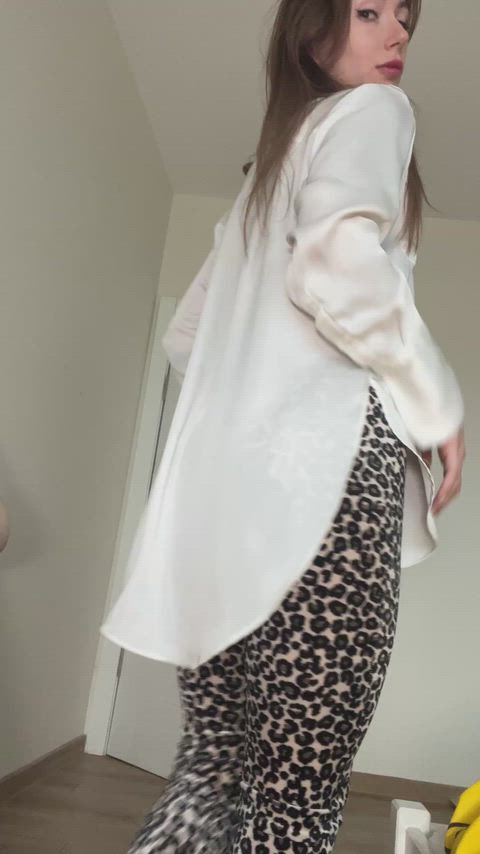 Mombod’s ready, husband’s gone… how would you fuck it?