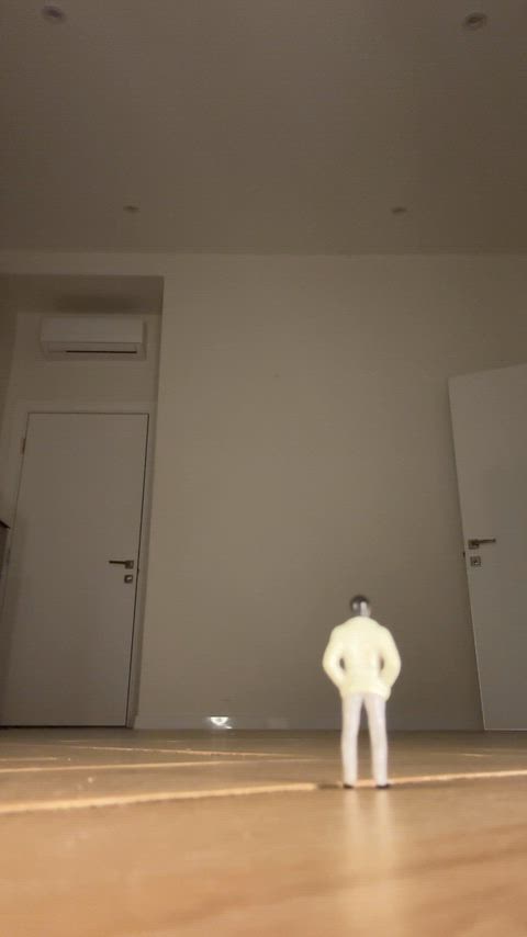 Can you feel the power radiating from me, tiny fan?