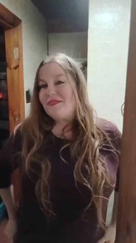 54 pale) Smile--> ✔️....saggy hangers ✔️ big belly ✔️