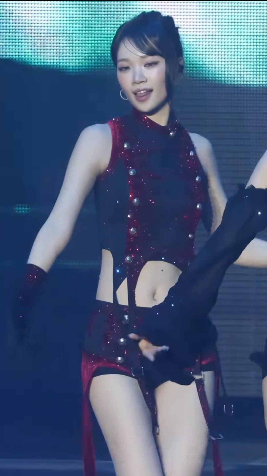 LE SSERAFIM - Chaewon