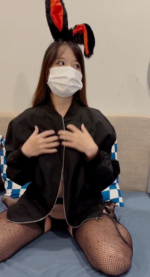 I wanna bend over and stretch my legs