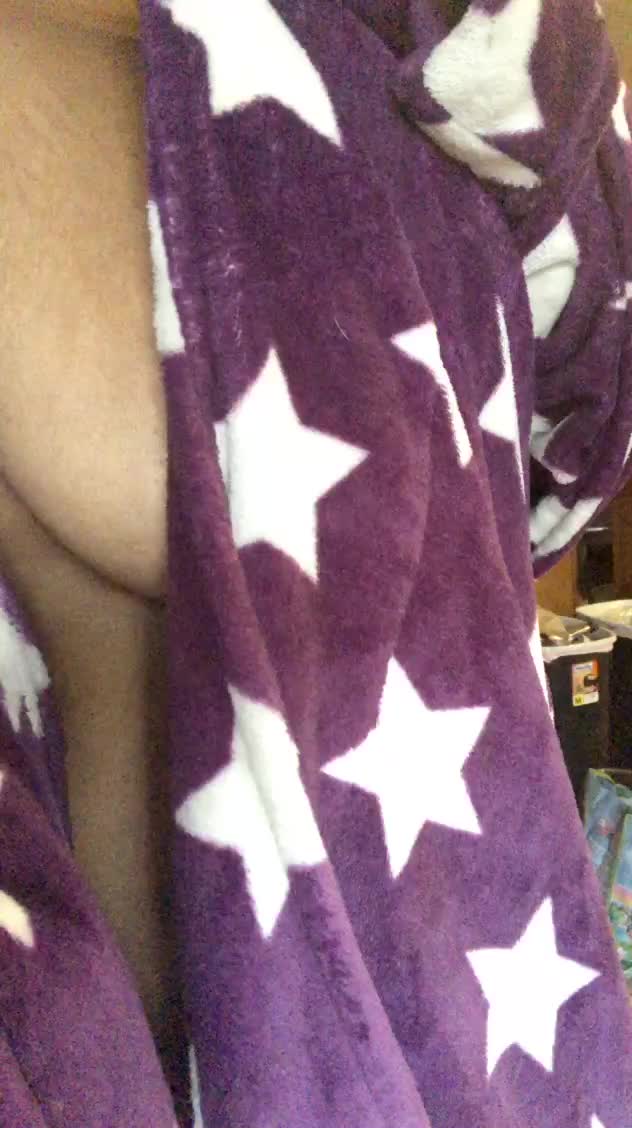 Just a quick hello before work 💋