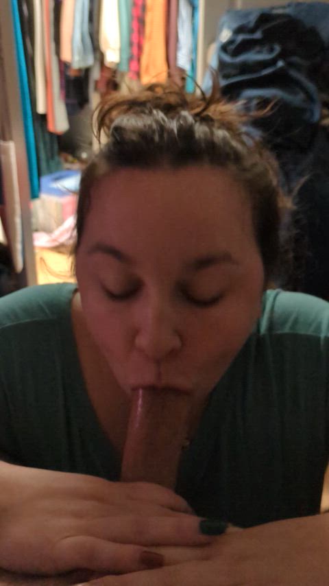 She's the throat goat when she hangs with molly