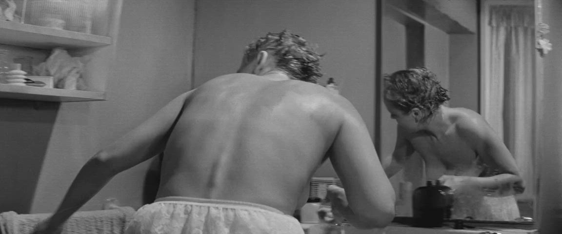 [Topless] Janet Munro - The Day the Earth Caught Fire (1961)