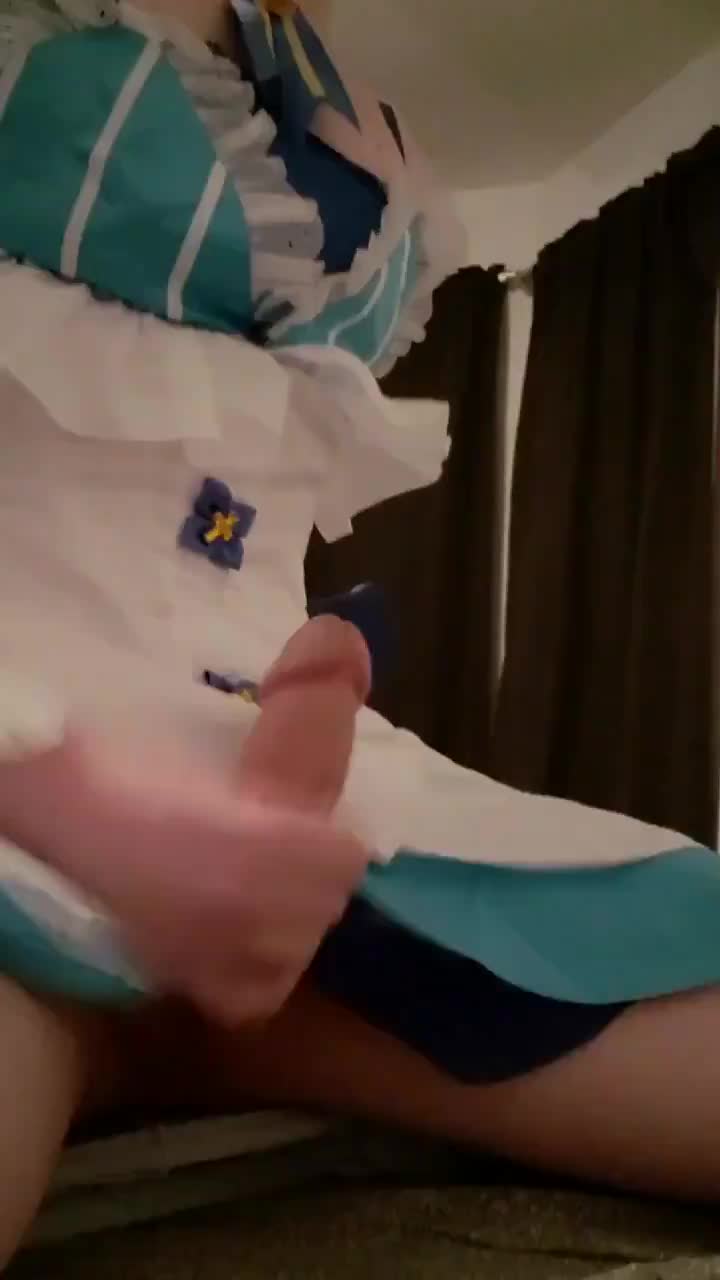 Help Felix clean up his mess, please~