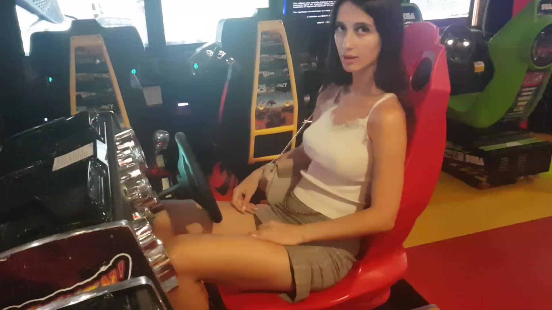 The Girl without Panties Plays in the Game Play Center
