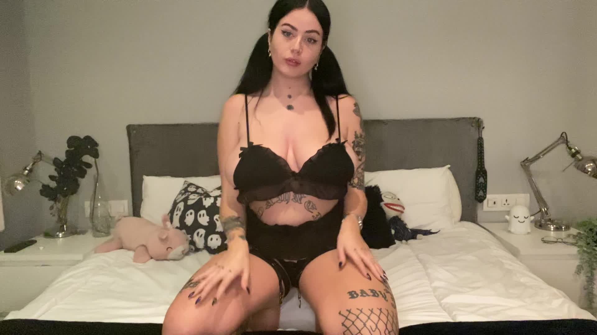 This is the titty drop you needed to see today