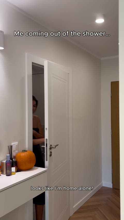 ThisFemininePolecat thumbnail