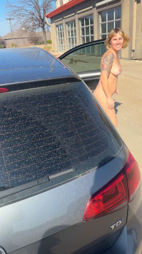 I heard this place liked boobs