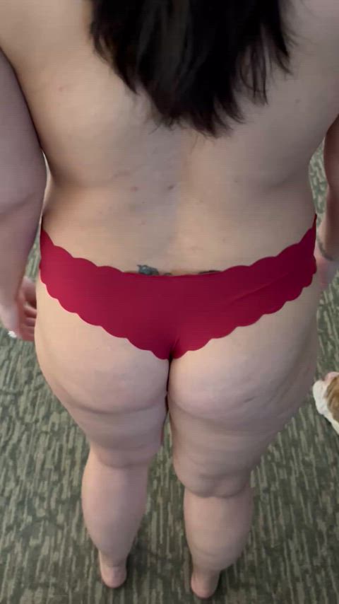 Look at the jiggles, its almost hypnotizing isn't it