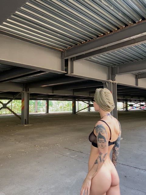 Would you compliment me on the street if you saw me like that?