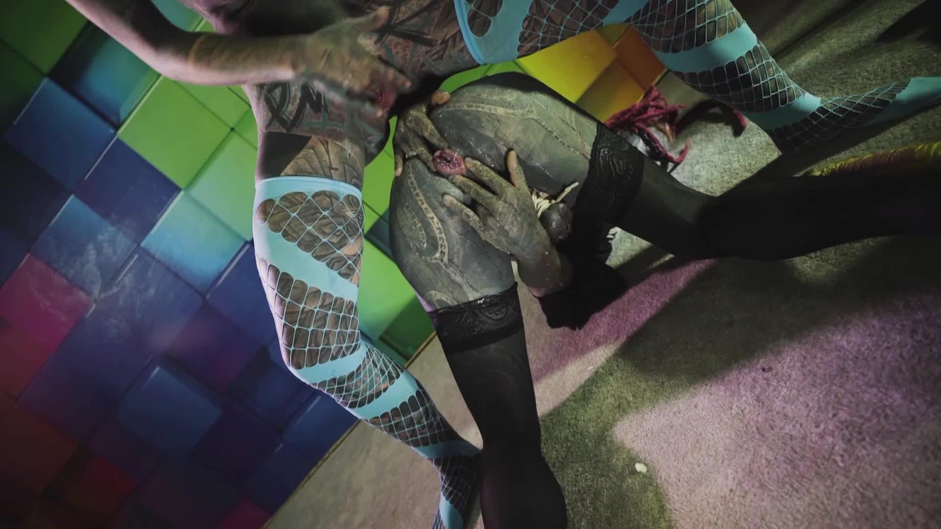 I love to fist YOU. Let me show you an orgasm you will never forget. Are you in?