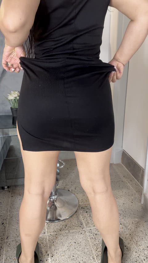 My booty would look perfect on you [gif]