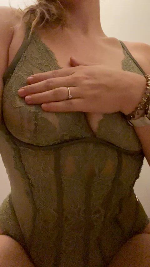 Die gifjes bevallen jullie wel π maar als de bodysuit wat teveel wordt moet je het zeggen hΓ¨ π dan trek ik wat anders aan π€