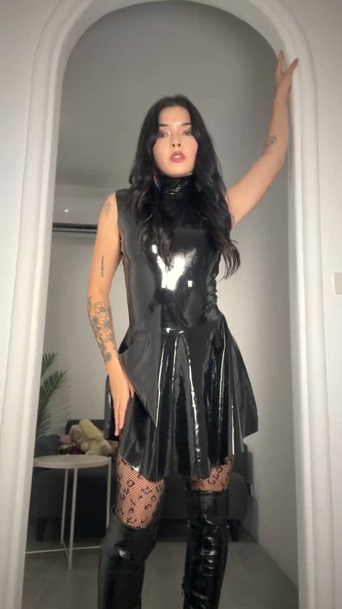 hey you wanna feel me grind on you all night