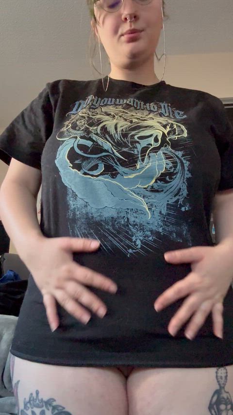 Come watch scary movies with me