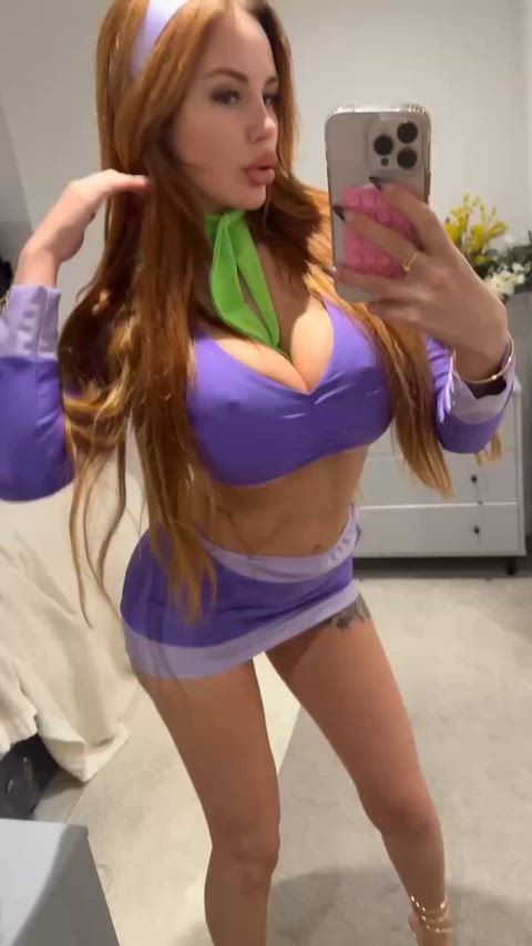 Looks like you all love this cosplay so I’ll give you more 😈