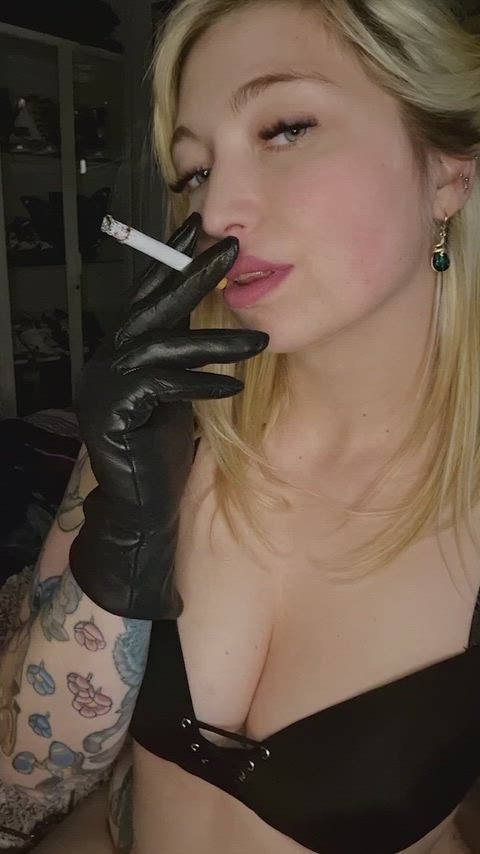 Let me enchant you with my smoking spell