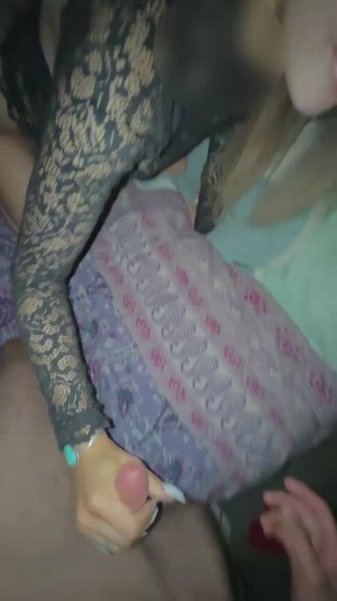 I’m just a 26f Colorado slut from Fort Collins ready to take two real cocks😏