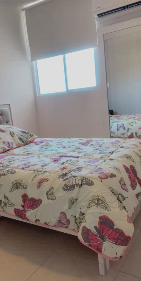 in case you need a chubby side chick