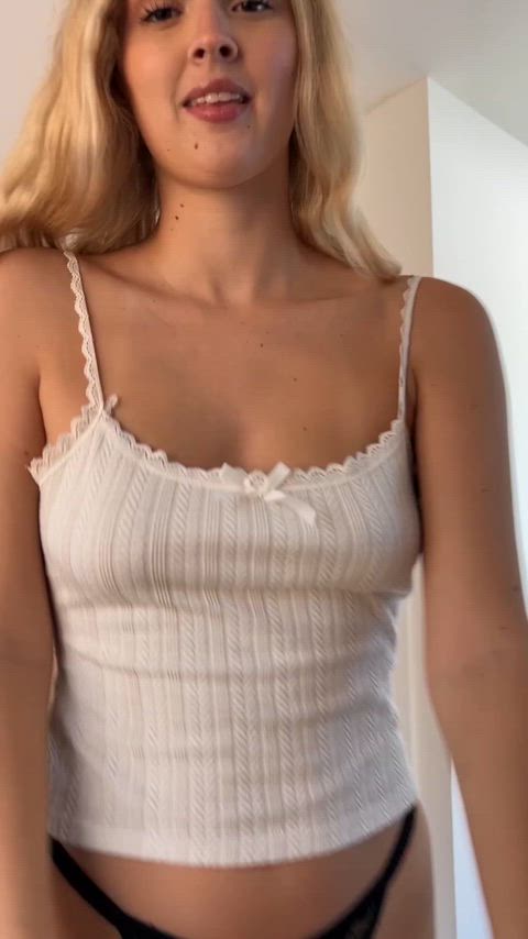 What do you call a 19yo girl who lets you fuck her in any hole on a 1st date ?