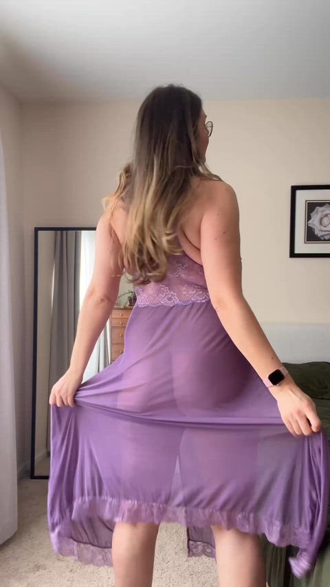 Tall (6’1”) and curvy [F] goddess