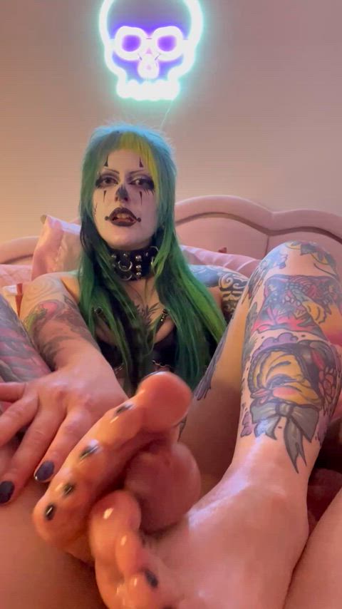 What would you do to have a messy footjob from a clown?