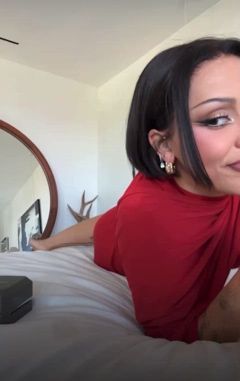 twerking on IG live