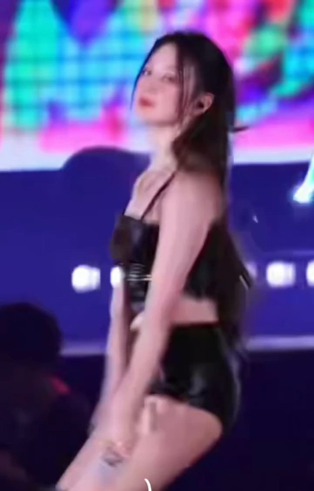 I-DLE Shuhua
