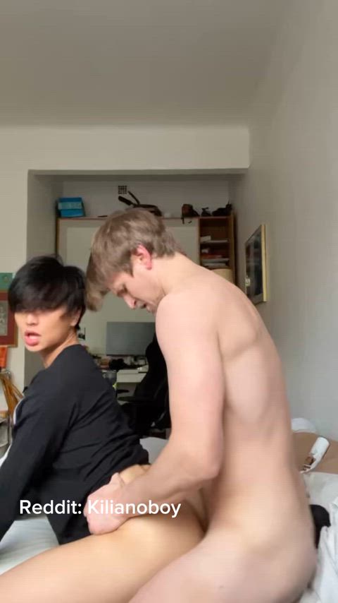 White muscle jock pounds and cums inside my tight asian ass 🙇🏻‍♂️ m18 m33