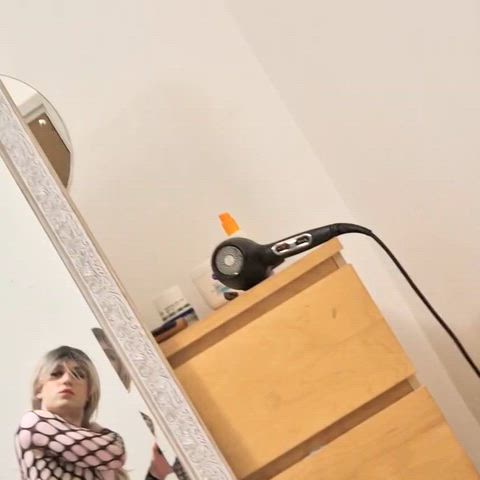 Woke up sticky... sweaty... smells like cum.. Im covered in cum...