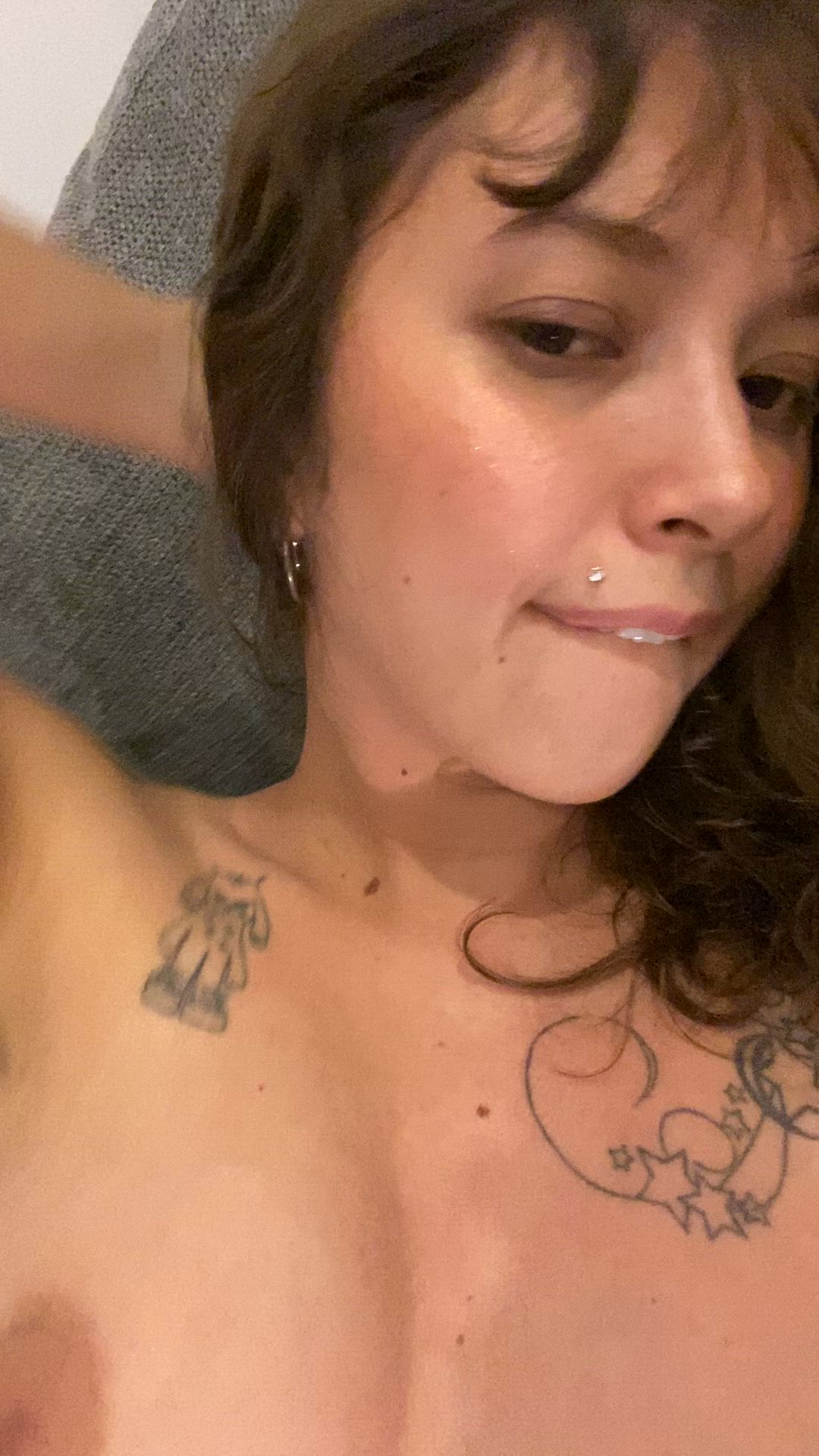 Stubbly armpits waiting for your kisses