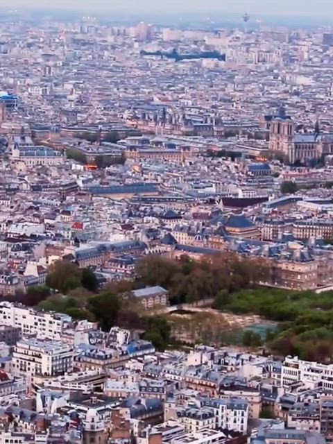 Kim's huge jugs in S11