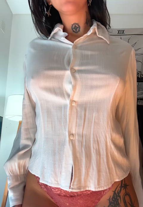 Tattooed goth girl at your service... what do you think with my body