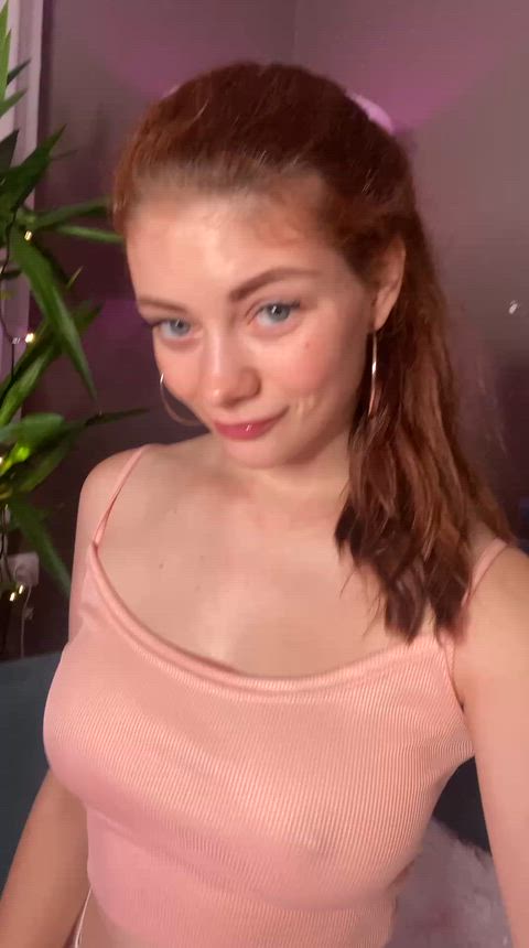 Iām just a busty ginger⦠Am I your type?
