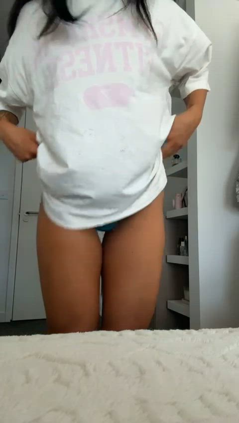 This thick lil ass needs to be tasted