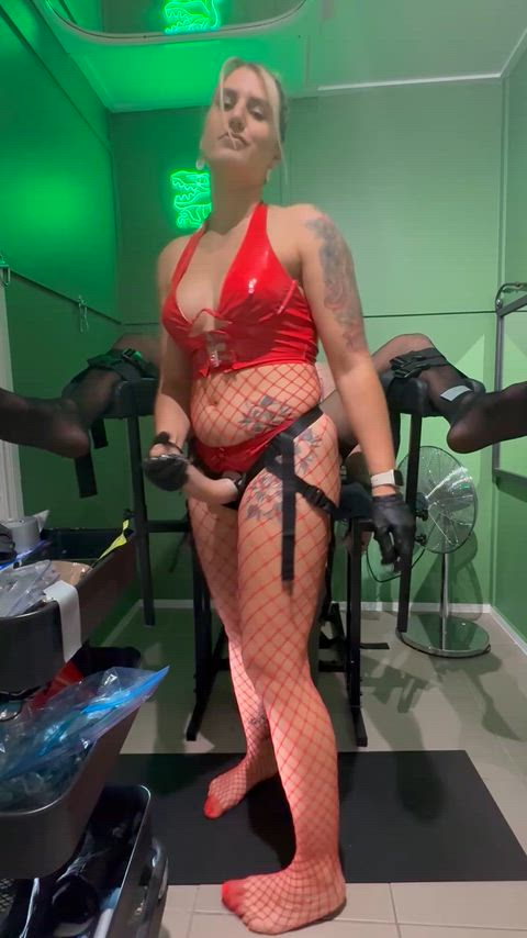 Stretching his wet asshole on my gynaecologist chair 🪑